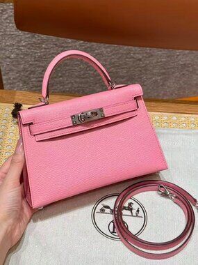 Classic Hermes Bag: A Stylish and Versatile Choice for Elegance